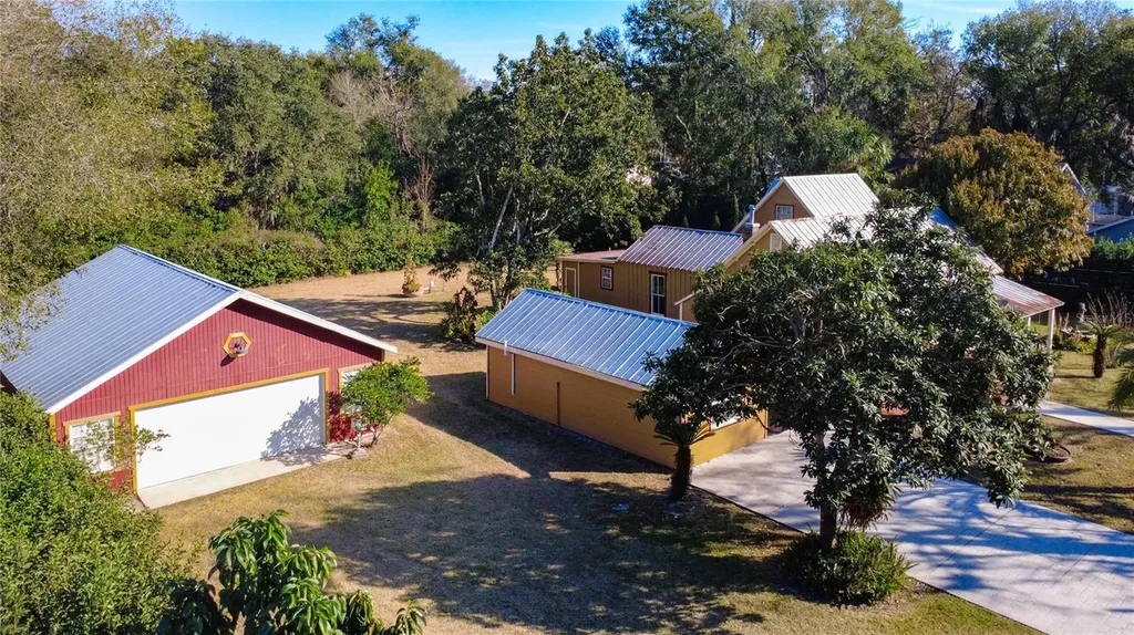 1148 N Grandview Street Mount Dora FL 32757