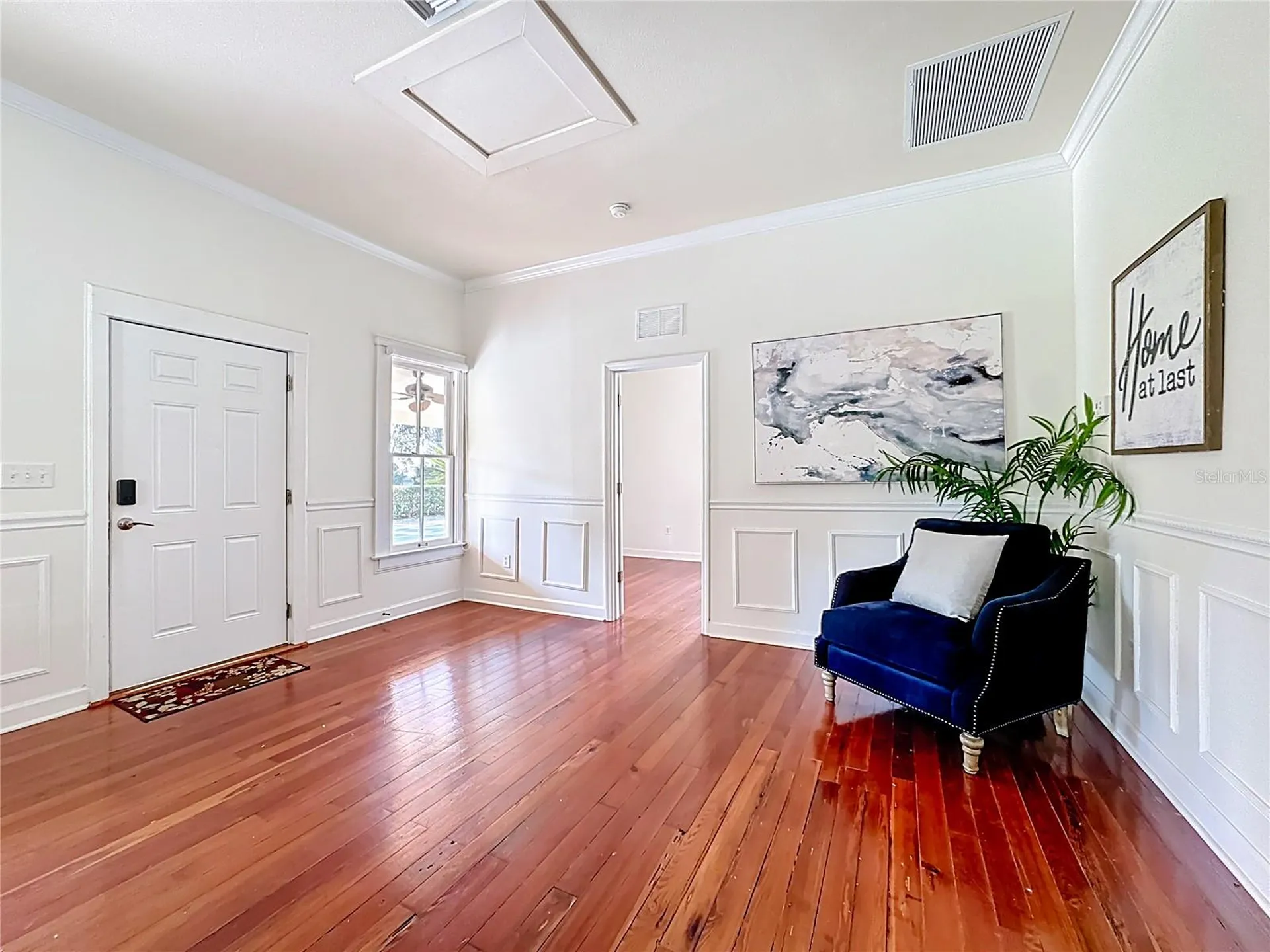 1148 N Grandview Street Mount Dora FL 32757