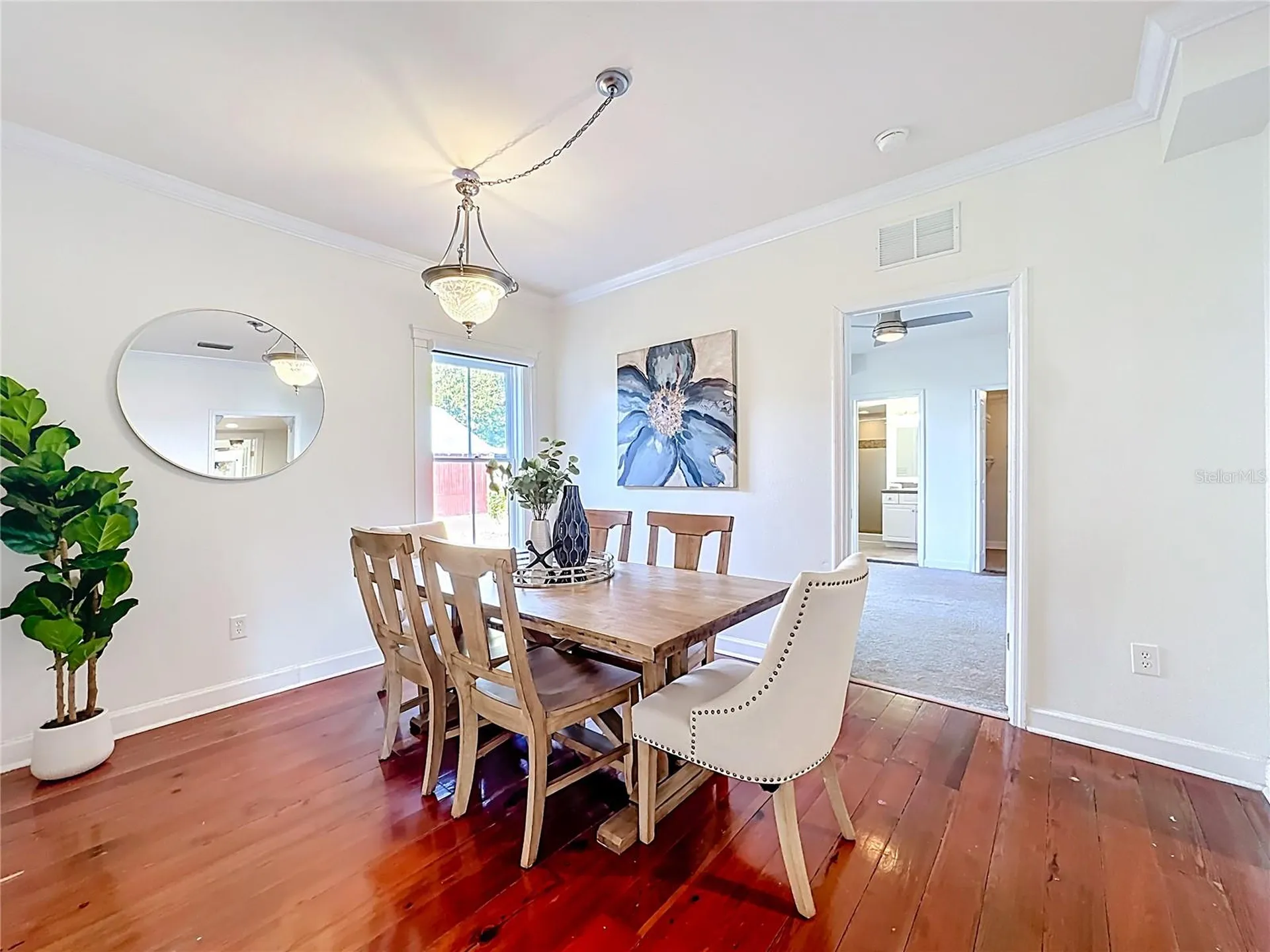 1148 N Grandview Street Mount Dora FL 32757