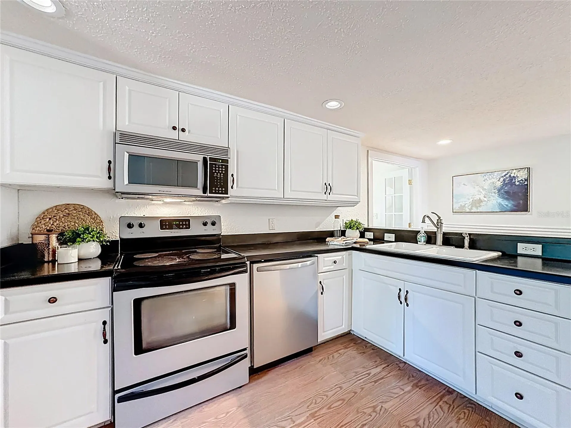 1148 N Grandview Street Mount Dora FL 32757