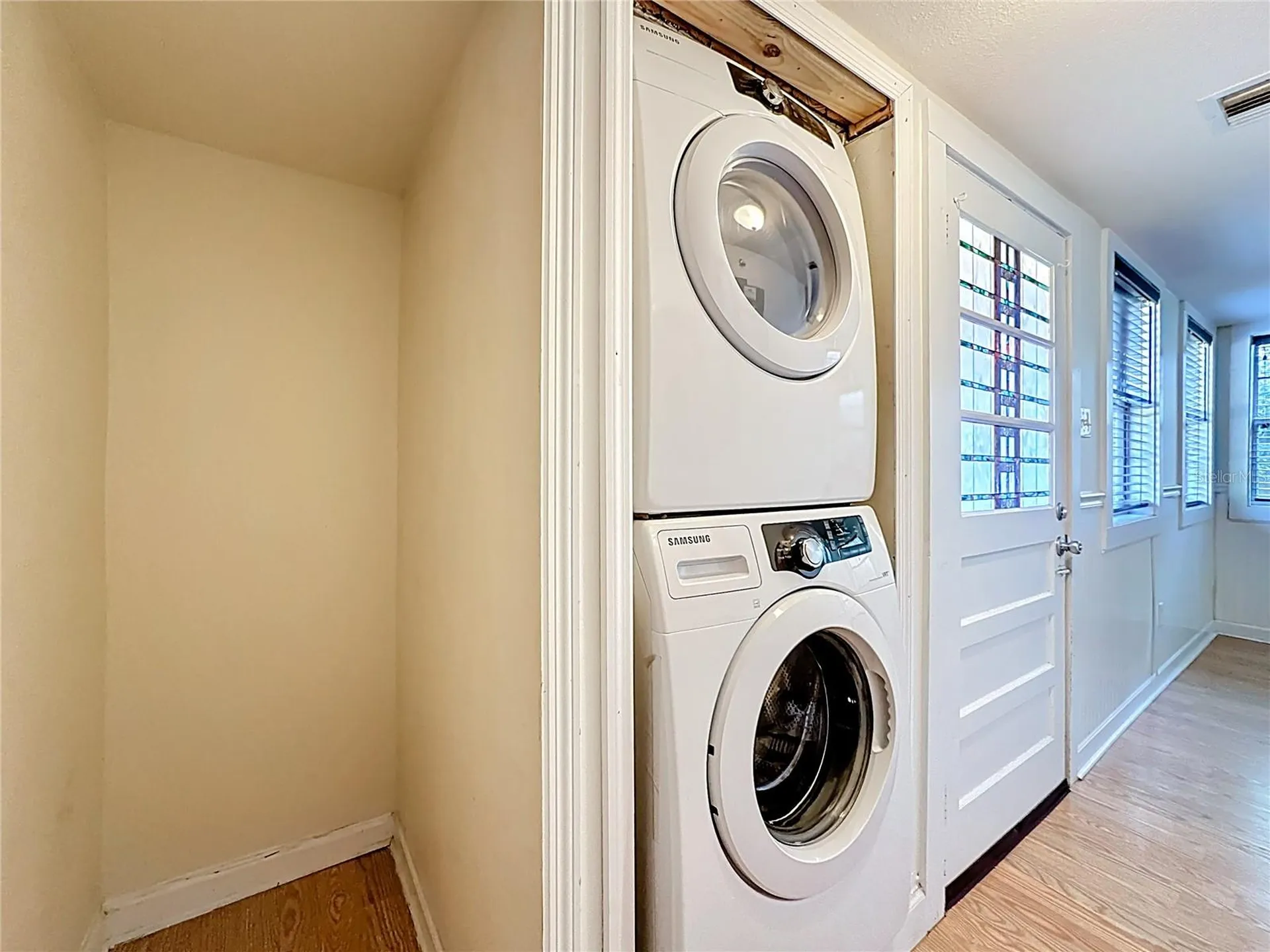 1148 N Grandview Street Mount Dora FL 32757