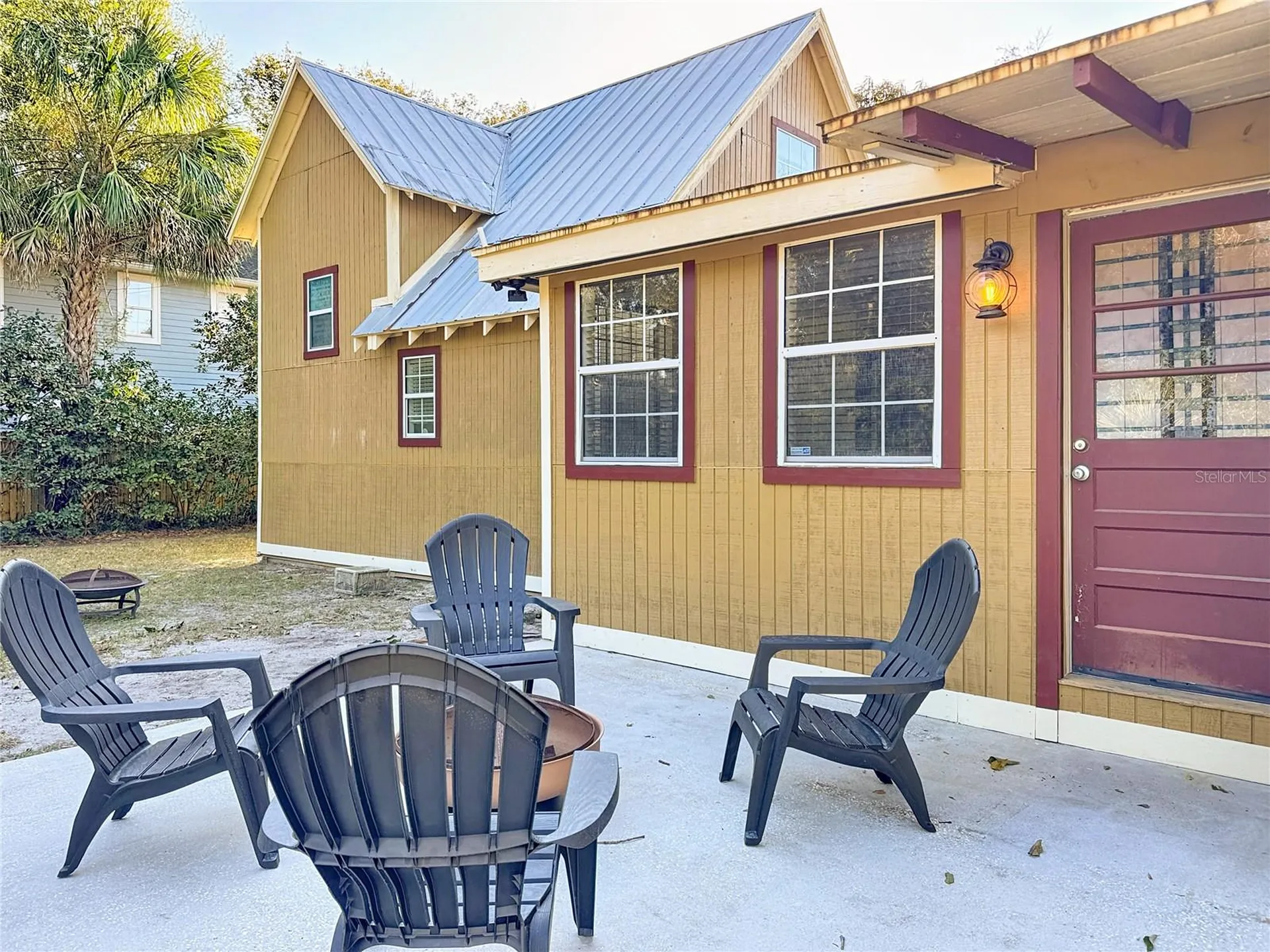 1148 N Grandview Street Mount Dora FL 32757