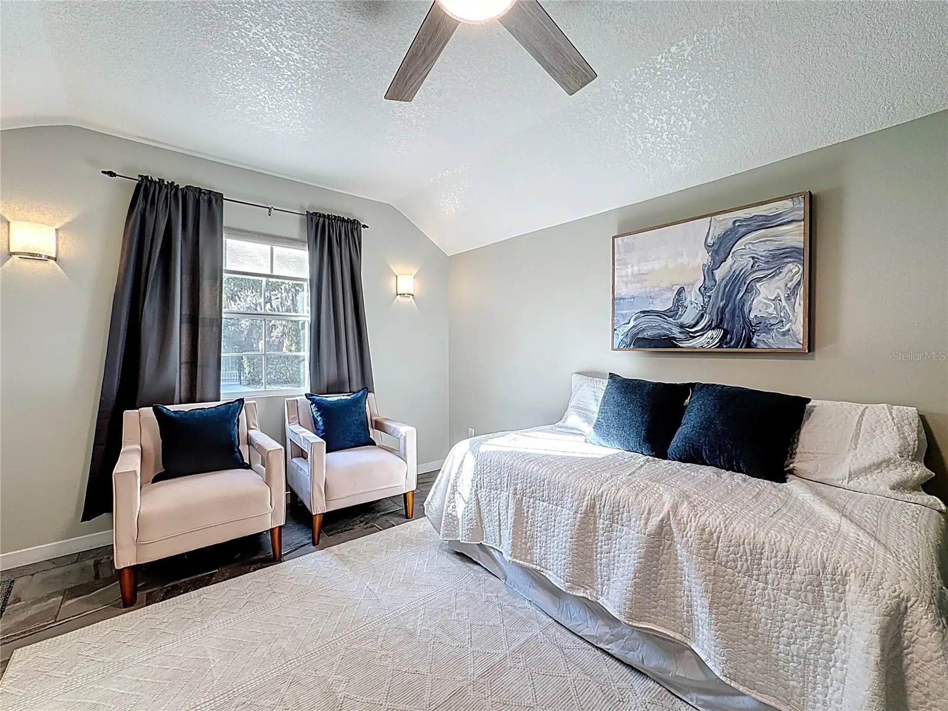 1148 N Grandview Street Mount Dora FL 32757