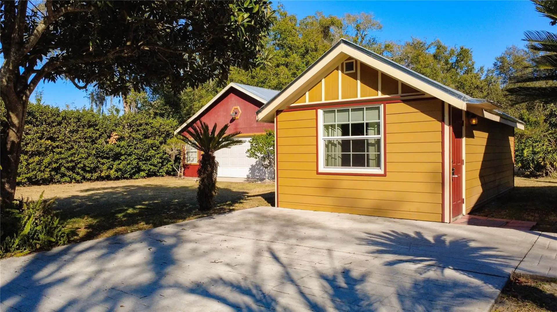 1148 N Grandview Street Mount Dora FL 32757