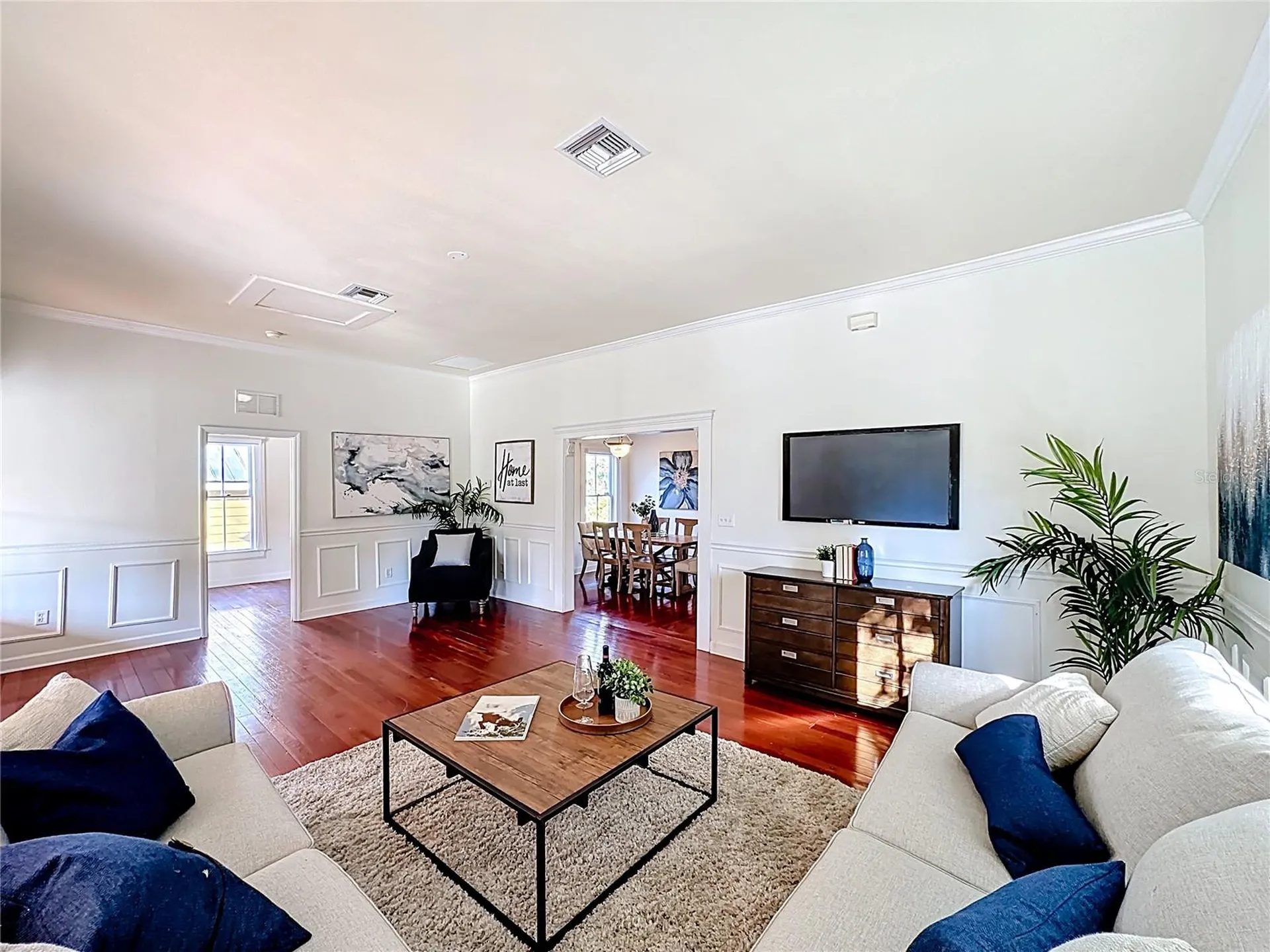 1148 N Grandview Street Mount Dora FL 32757