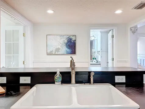 1148 N Grandview Street Mount Dora FL 32757