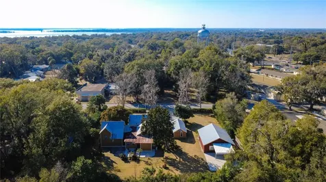 1148 N Grandview Street Mount Dora FL 32757