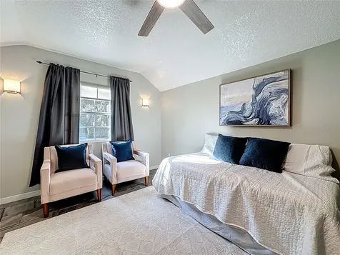 1148 N Grandview Street Mount Dora FL 32757