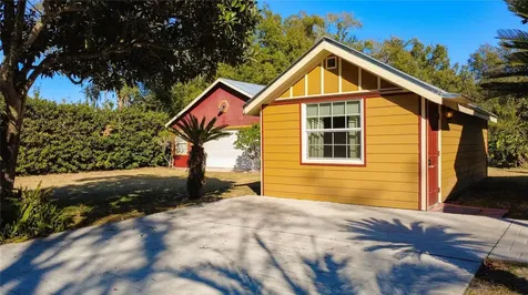 1148 N Grandview Street Mount Dora FL 32757