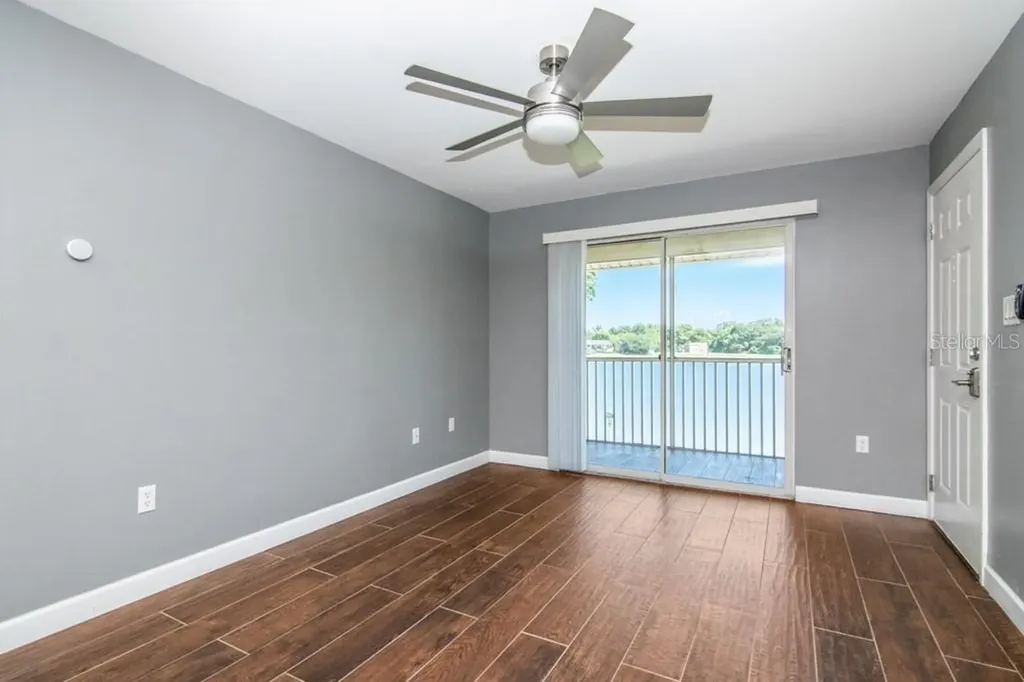 214 Lake Parsons Green Brandon FL 33511
