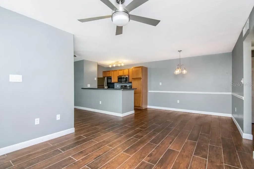 214 Lake Parsons Green Brandon FL 33511