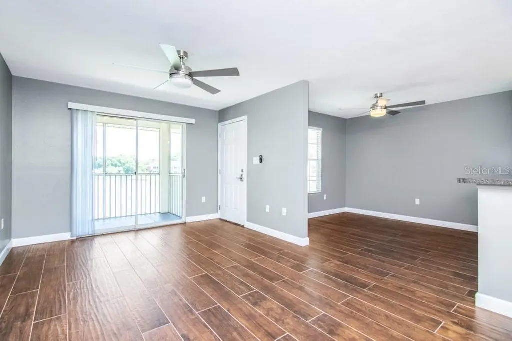 214 Lake Parsons Green Brandon FL 33511
