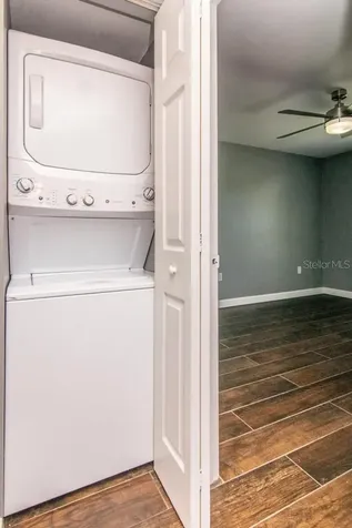 214 Lake Parsons Green Brandon FL 33511