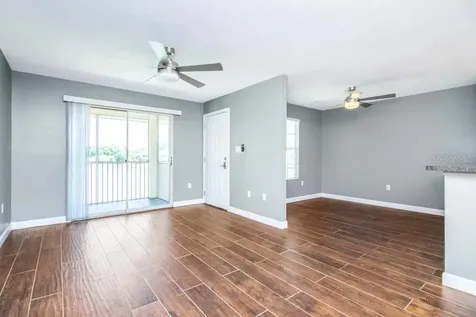 214 Lake Parsons Green Brandon FL 33511