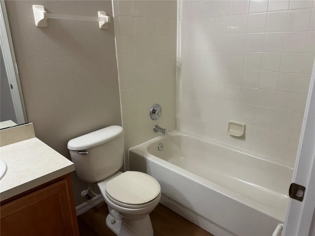 5004 Adair Oak Drive Orlando FL 32829