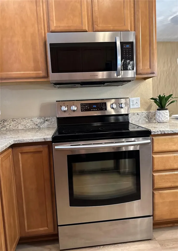 12276 Country White Circle Tampa FL 33635