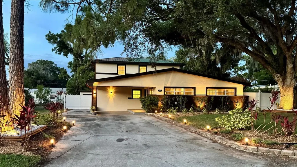 929 W Beacon Avenue Tampa FL 33603