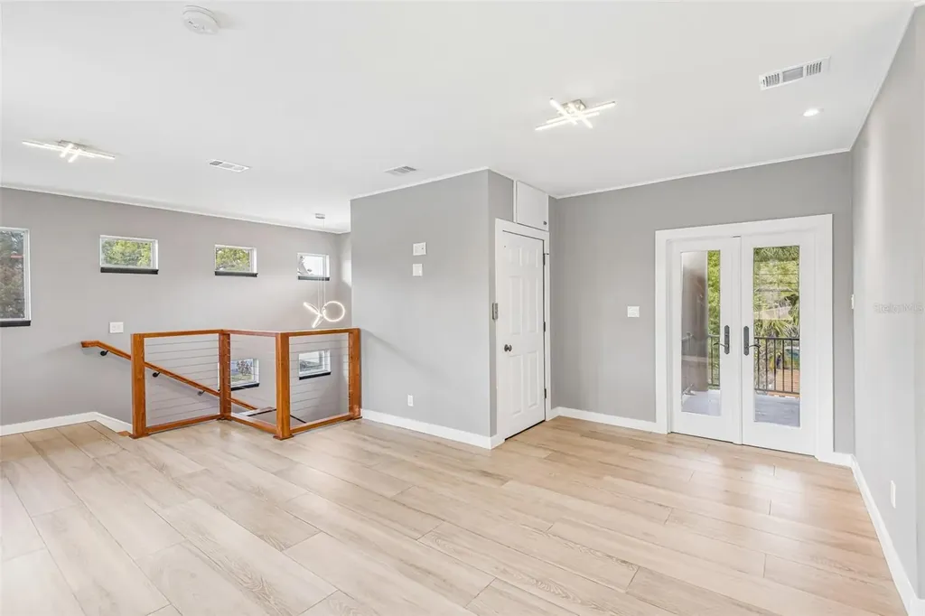 929 W Beacon Avenue Tampa FL 33603