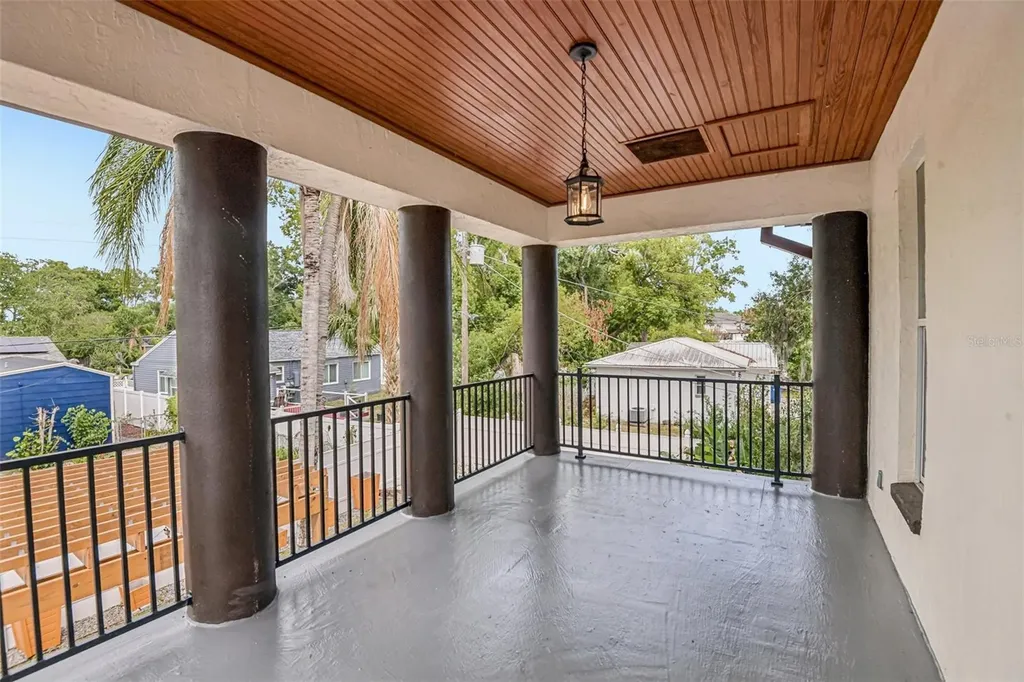 929 W Beacon Avenue Tampa FL 33603