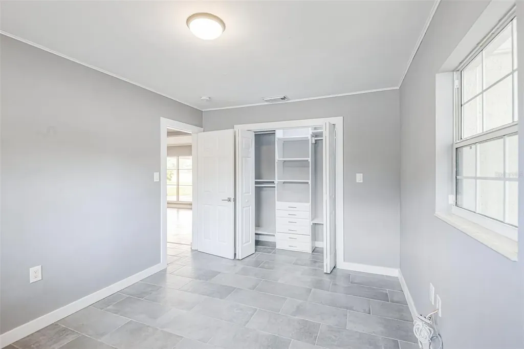 929 W Beacon Avenue Tampa FL 33603