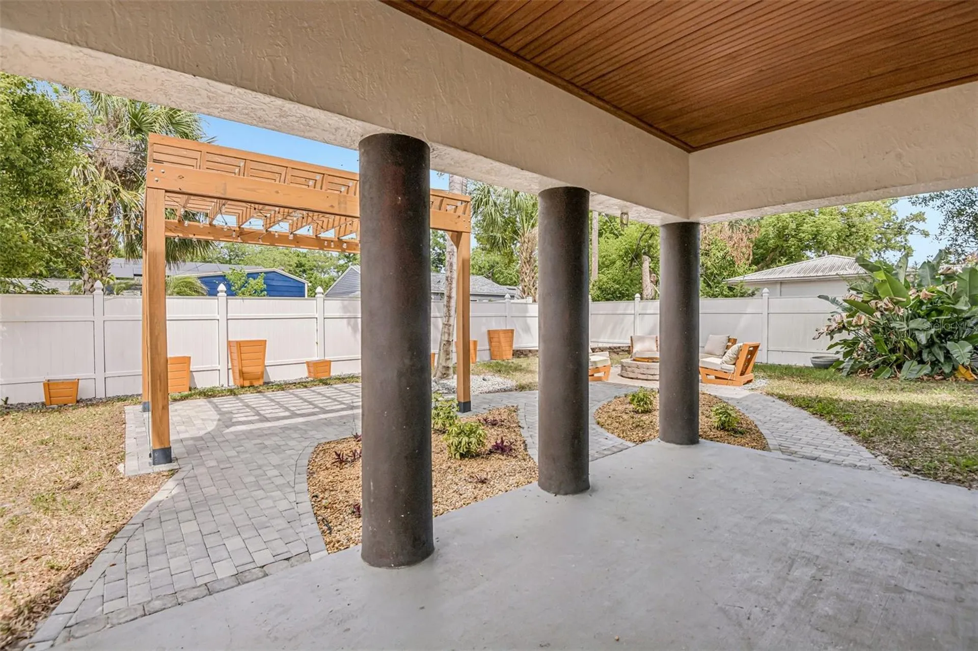 929 W Beacon Avenue Tampa FL 33603