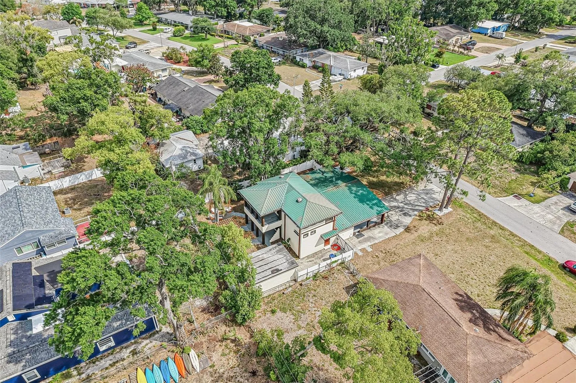 929 W Beacon Avenue Tampa FL 33603