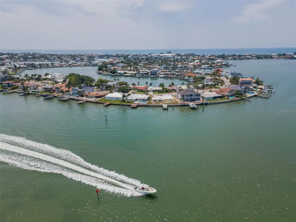 516 Harbor Drive N Indian Rocks Beach FL 33785