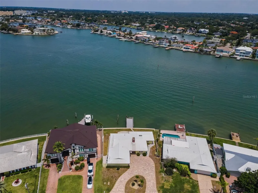 516 Harbor Drive N Indian Rocks Beach FL 33785