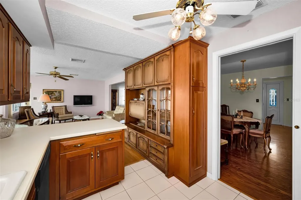 516 Harbor Drive N Indian Rocks Beach FL 33785