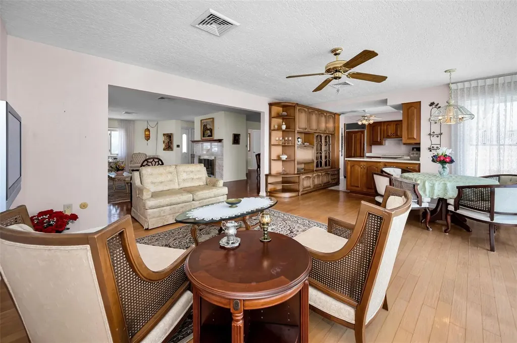 516 Harbor Drive N Indian Rocks Beach FL 33785