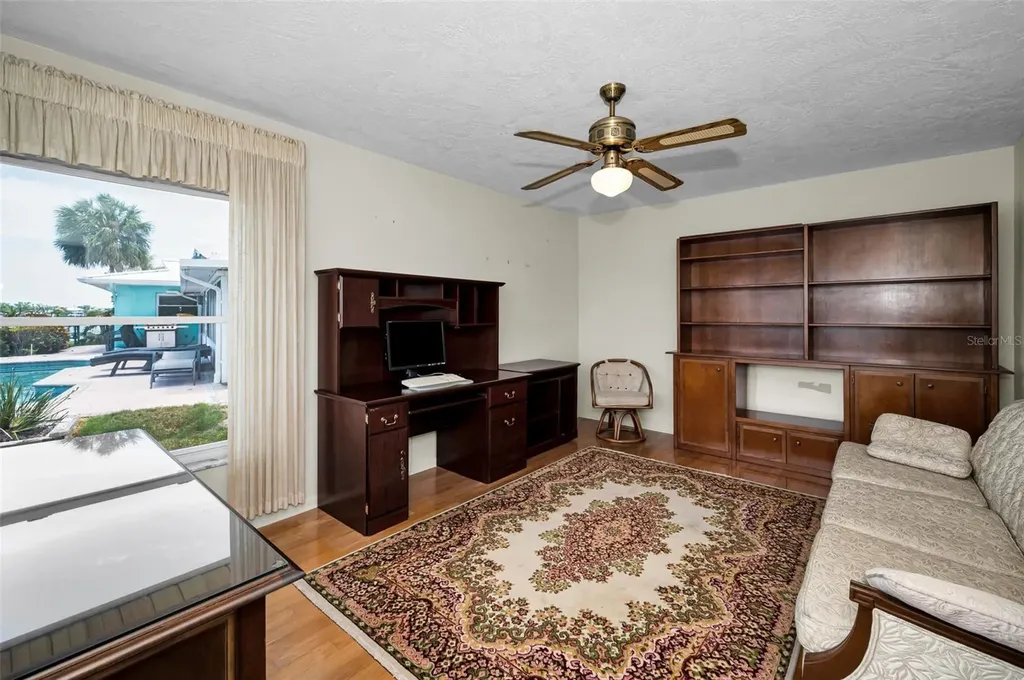 516 Harbor Drive N Indian Rocks Beach FL 33785
