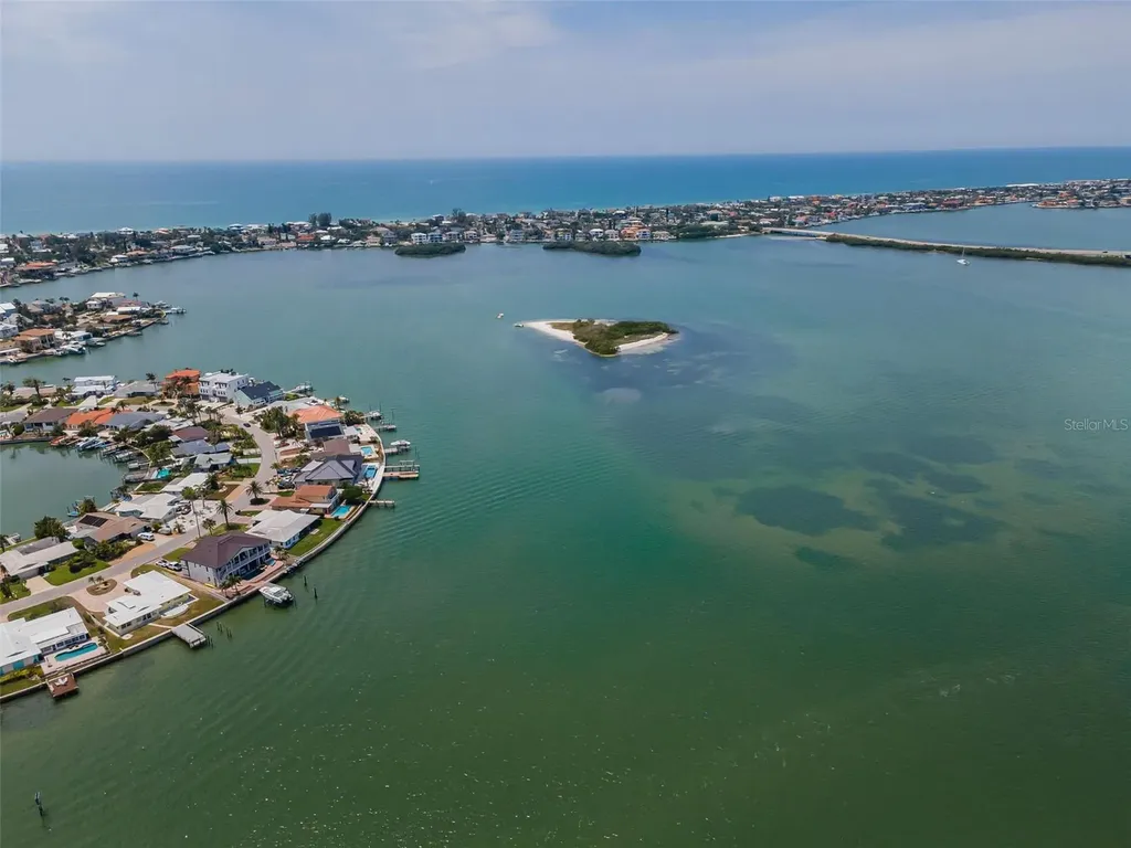 516 Harbor Drive N Indian Rocks Beach FL 33785