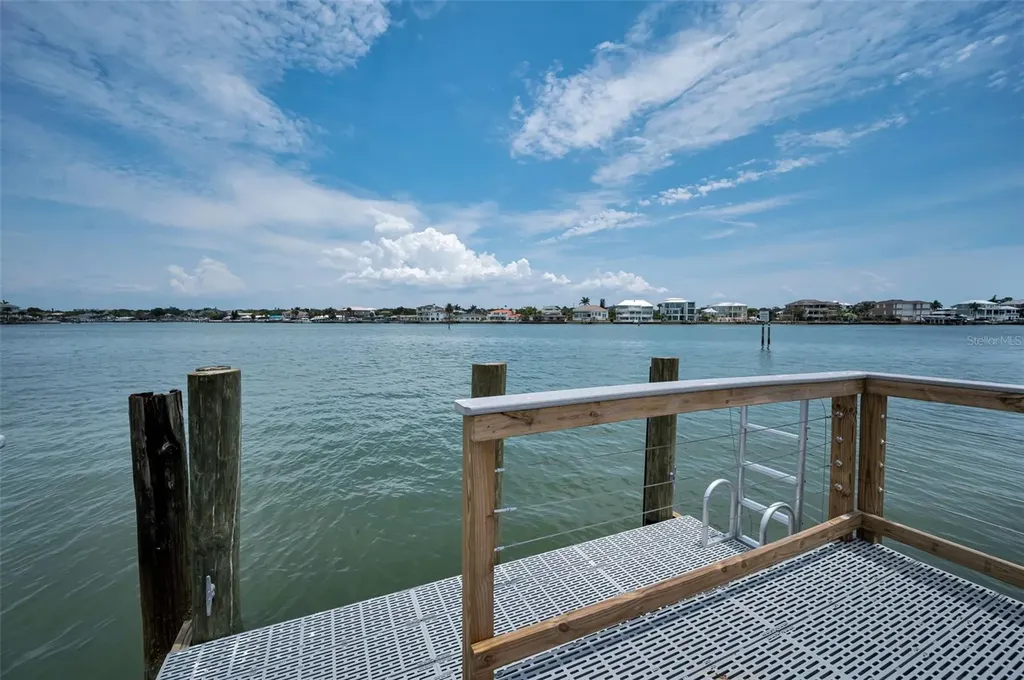 516 Harbor Drive N Indian Rocks Beach FL 33785