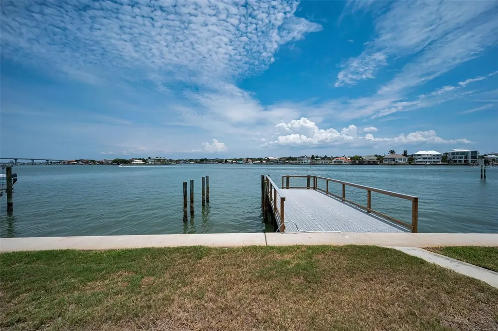 516 Harbor Drive N Indian Rocks Beach FL 33785