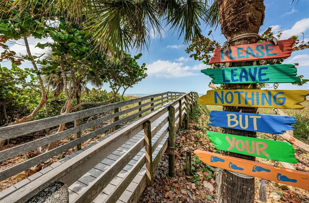 516 Harbor Drive N Indian Rocks Beach FL 33785
