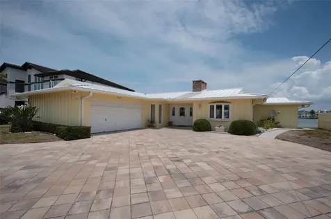 516 Harbor Drive N Indian Rocks Beach FL 33785