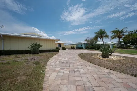 516 Harbor Drive N Indian Rocks Beach FL 33785