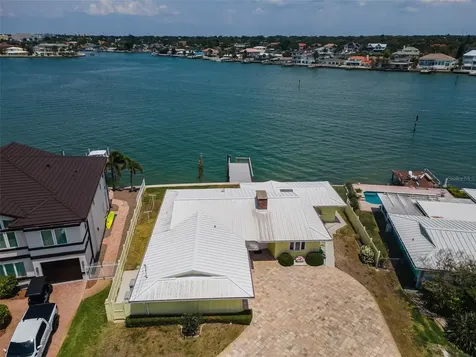 516 Harbor Drive N Indian Rocks Beach FL 33785