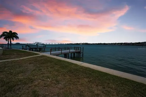 516 Harbor Drive N Indian Rocks Beach FL 33785