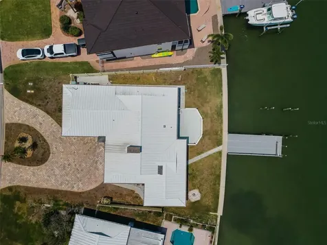 516 Harbor Drive N Indian Rocks Beach FL 33785