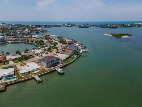 516 Harbor Drive N Indian Rocks Beach FL 33785
