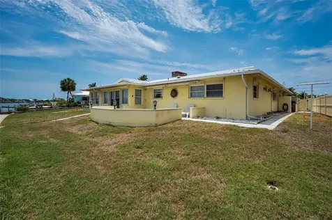 516 Harbor Drive N Indian Rocks Beach FL 33785