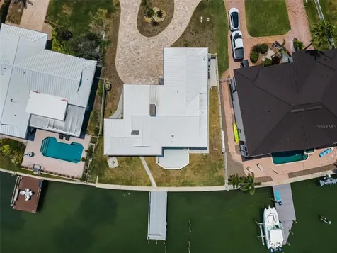 516 Harbor Drive N Indian Rocks Beach FL 33785