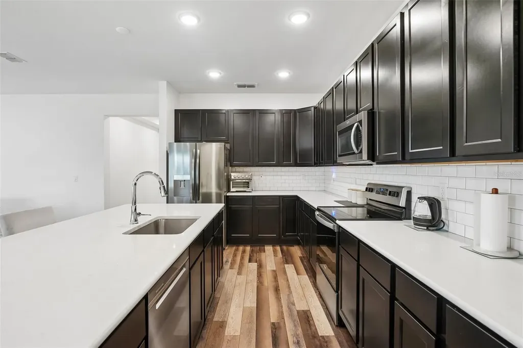 11225 June Briar Loop San Antonio FL 33576