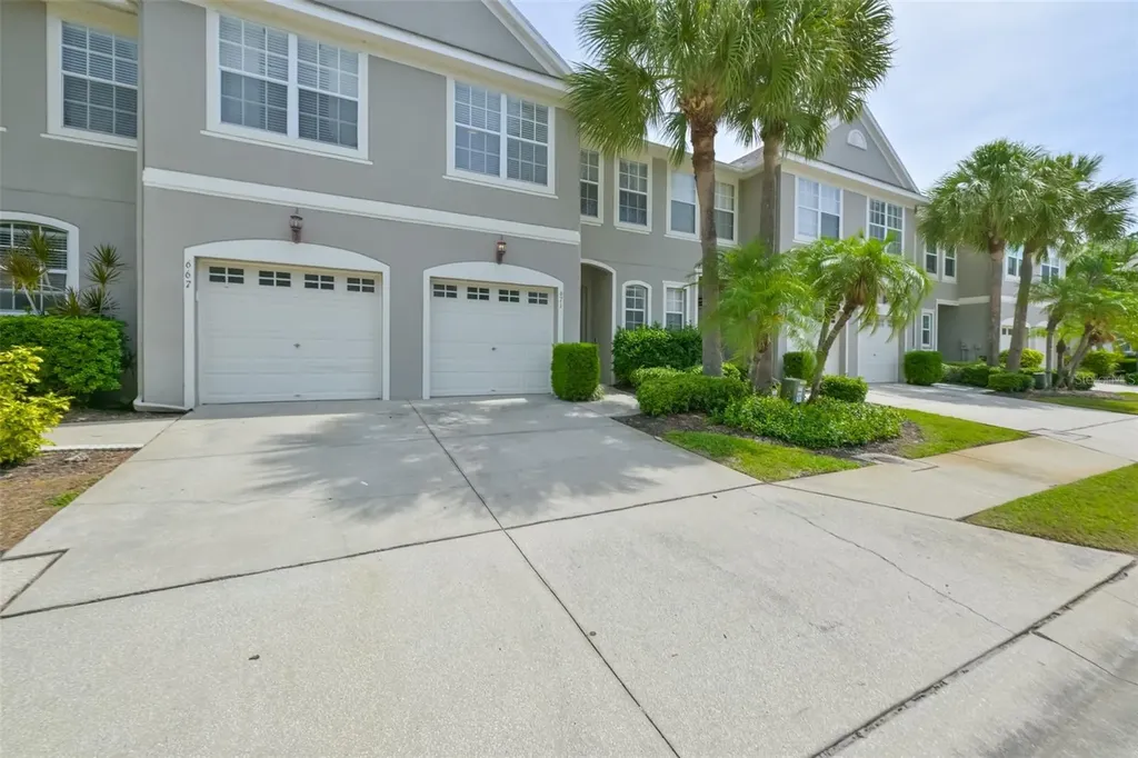 671 Vallance Way NE St Petersburg FL 33716