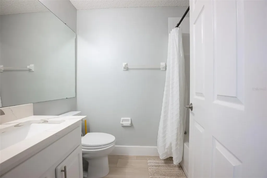 671 Vallance Way NE St Petersburg FL 33716