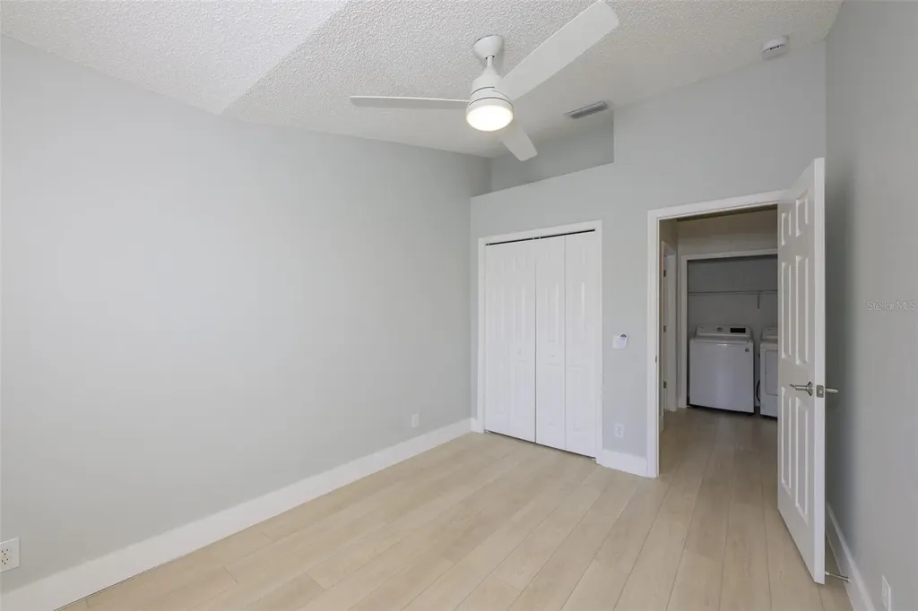 671 Vallance Way NE St Petersburg FL 33716