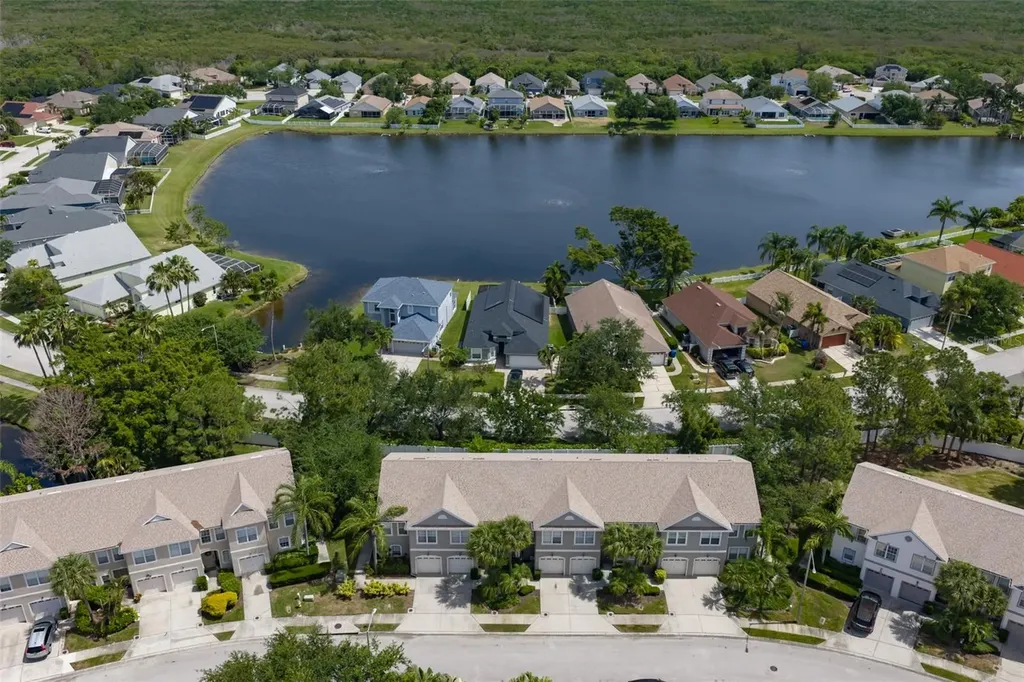 671 Vallance Way NE St Petersburg FL 33716