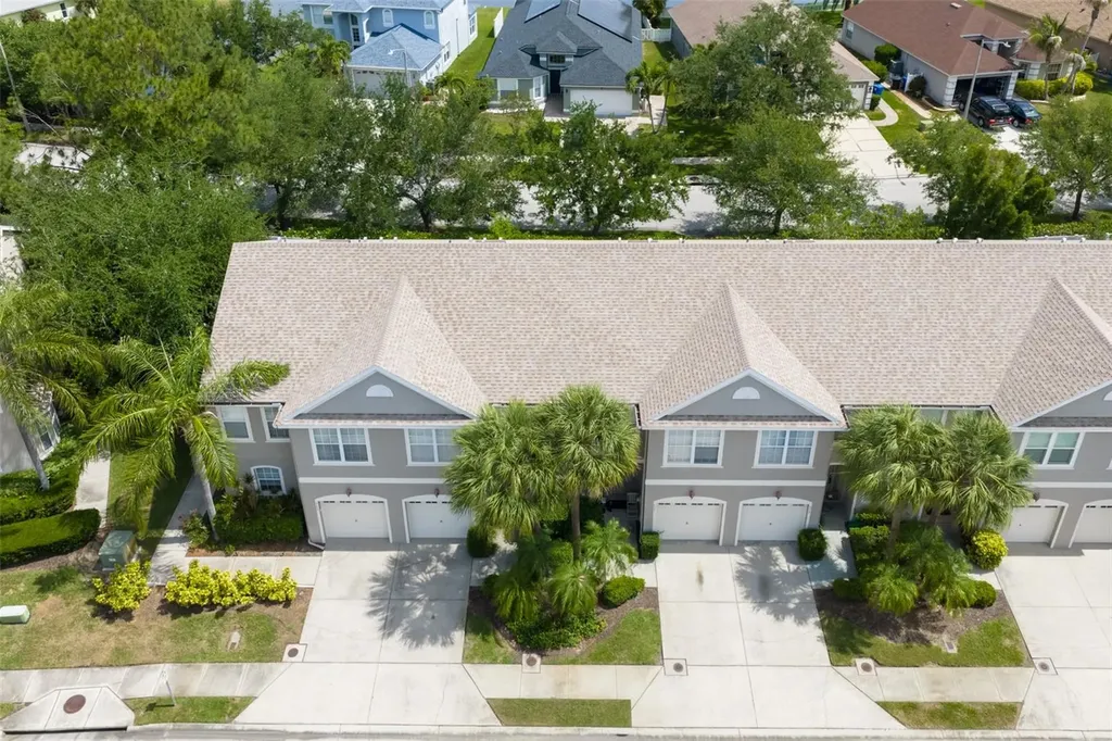 671 Vallance Way NE St Petersburg FL 33716