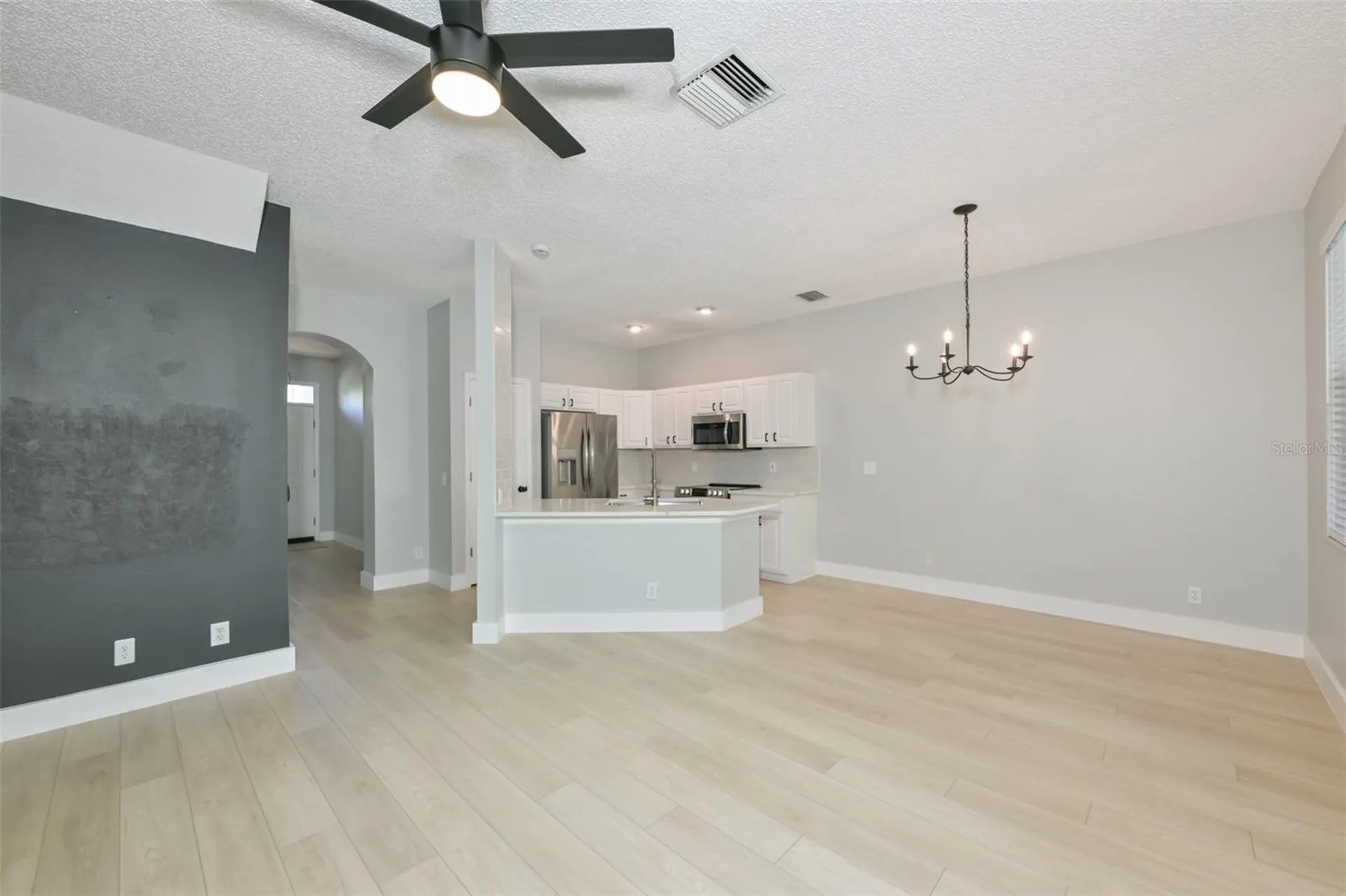 671 Vallance Way NE St Petersburg FL 33716